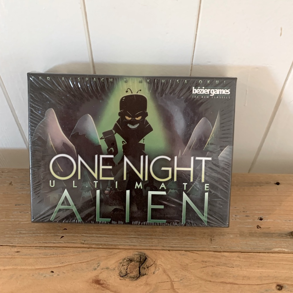 New and Sealed! 👽 One Night Ultimate Alien Family Night Card Board Game